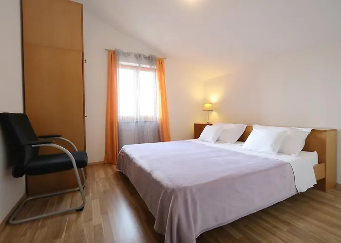 Apartment Mareta *