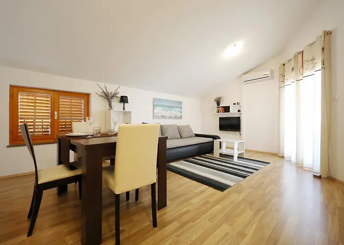 Apartment Mareta *
