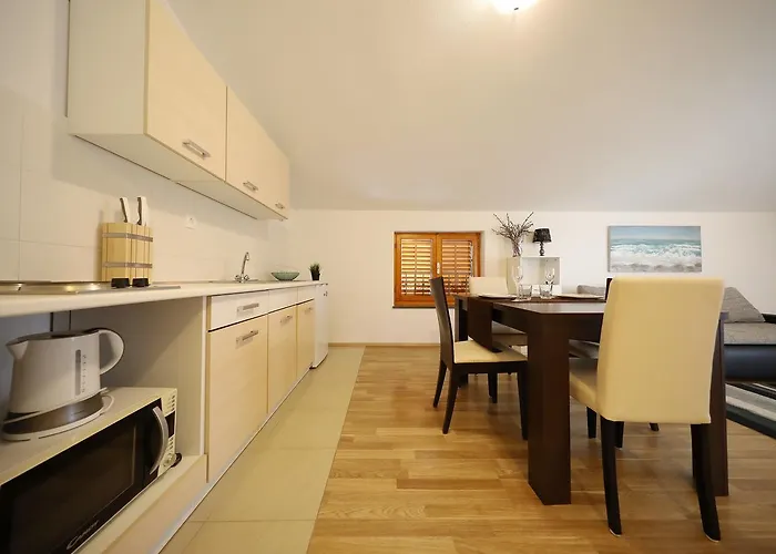 Apartment Mareta *